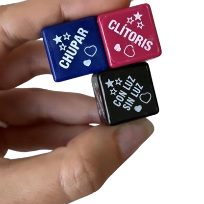 🎲🔥 Set de 3 Dados Eróticos – Contexto, Parte del Cuerpo y Acción 🎲🔥 3 Erotic Dice Set – Location, Body Part & Action